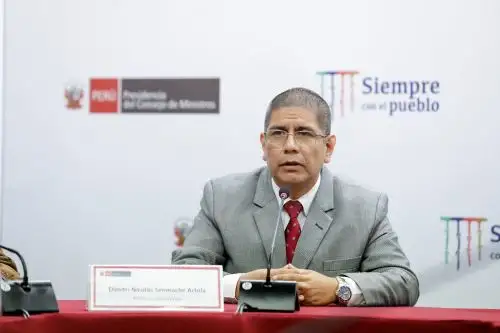 El ministro del Interior, Dimitri Senmache, participó en conferencia de prensa. Foto: PCM