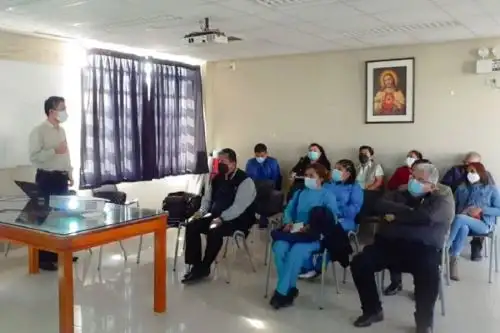 El Ministerio de Salud, a través de la Dirección Regional de Salud de Ica, realizó la actividad académica “Campaña de tamizaje integral población afroperuana-La Alameda Pisco-Ica”, con el objetivo de fortalecer las competencias de los profesionales de salud para el manejo y control de la hipertensión.