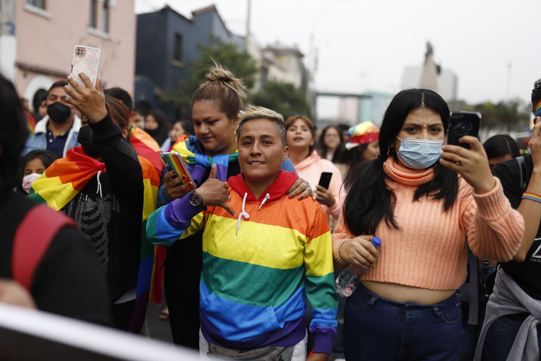 Miles de personas salen a marchar por las calles de Lima , por el Día del Orgullo Gay.
Foto: ANDINA/ Difusión