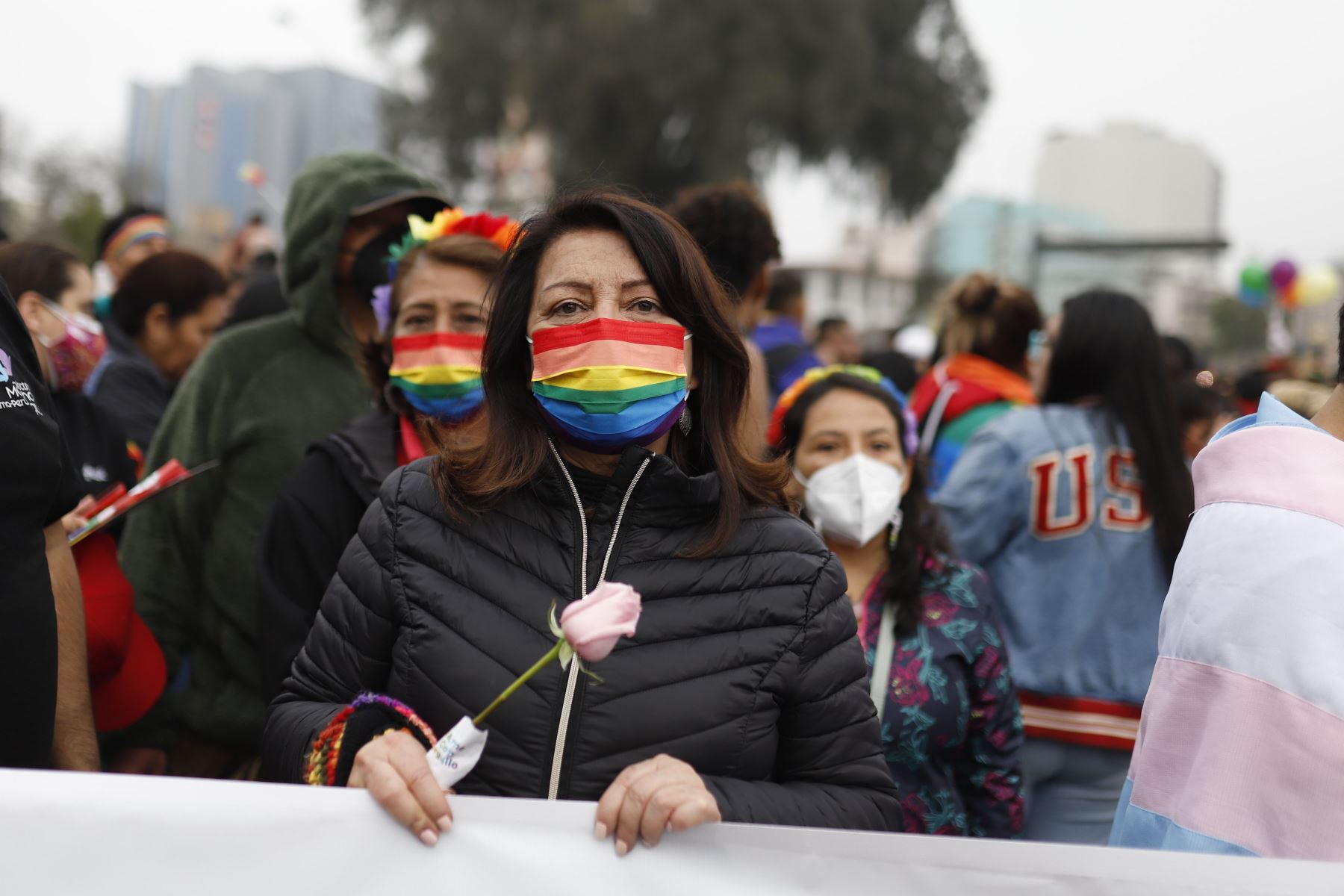 Miles de personas salen a marchar por las calles de Lima , por el Día del Orgullo Gay. En la imagen, la Ministra de la Mujer y Poblaciones Vulnerables,
Diana Miloslavich Tupac.
Foto: ANDINA/ Difusión