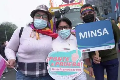 Comunidad LGBTIQ+ accede a servicios de vacunación contra covid-19 y tamizaje de VIH. Foto: ANDINA/Difusión.