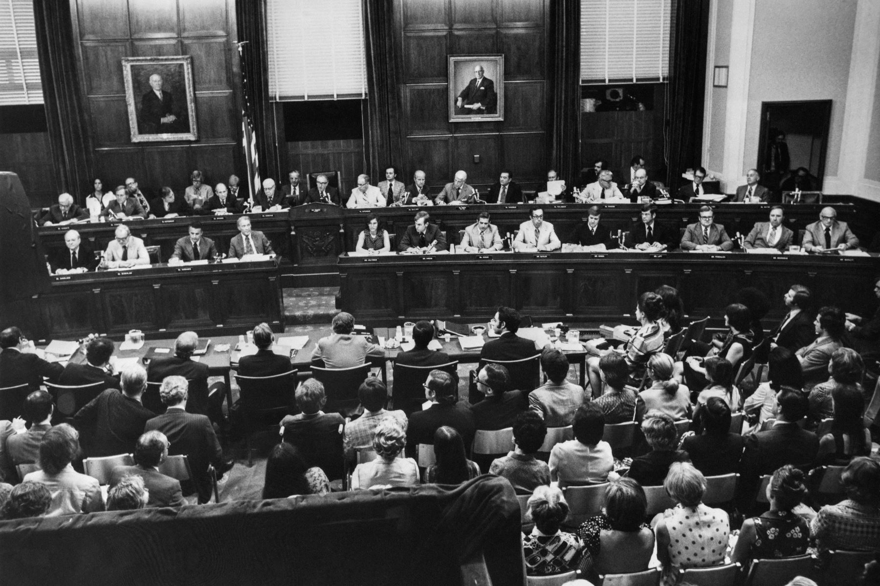 En esta foto de archivo tomada el 24 de julio de 1974 Vista del Comité Judicial de la Cámara de Representantes, que discutirá sobre los procedimientos de juicio político como parte del escándalo de Watergate en el edificio de oficinas Rayburn House, en Washington DC. 
Foto: AFP