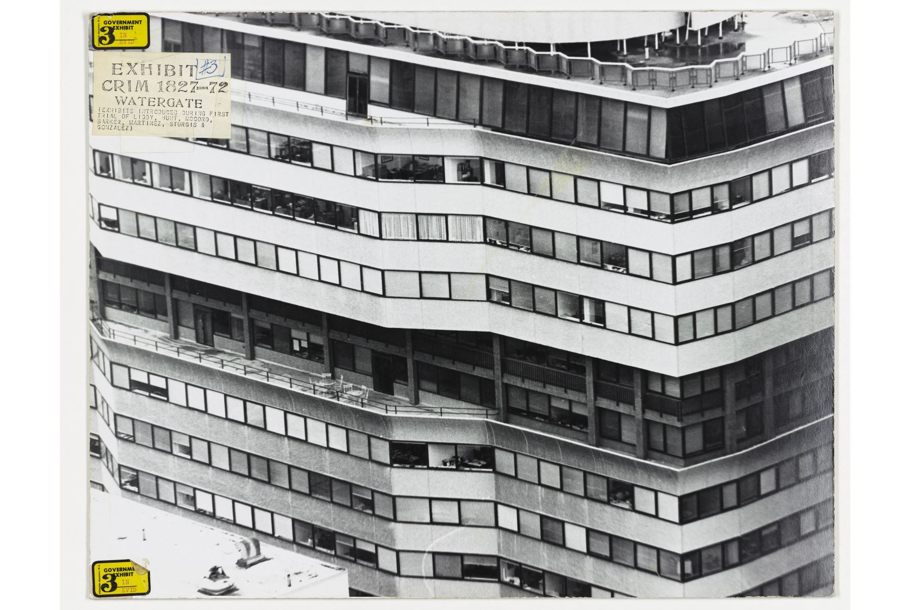 Esta imagen, cortesía de la Administración Nacional de Archivos y Registros de EE. UU., tomada en 1972, muestra la prueba 3 de EE. UU. contra el gobierno de Liddy, que es una foto de primer plano del edificio de oficinas de Watergate en Washington.
Foto: AFP