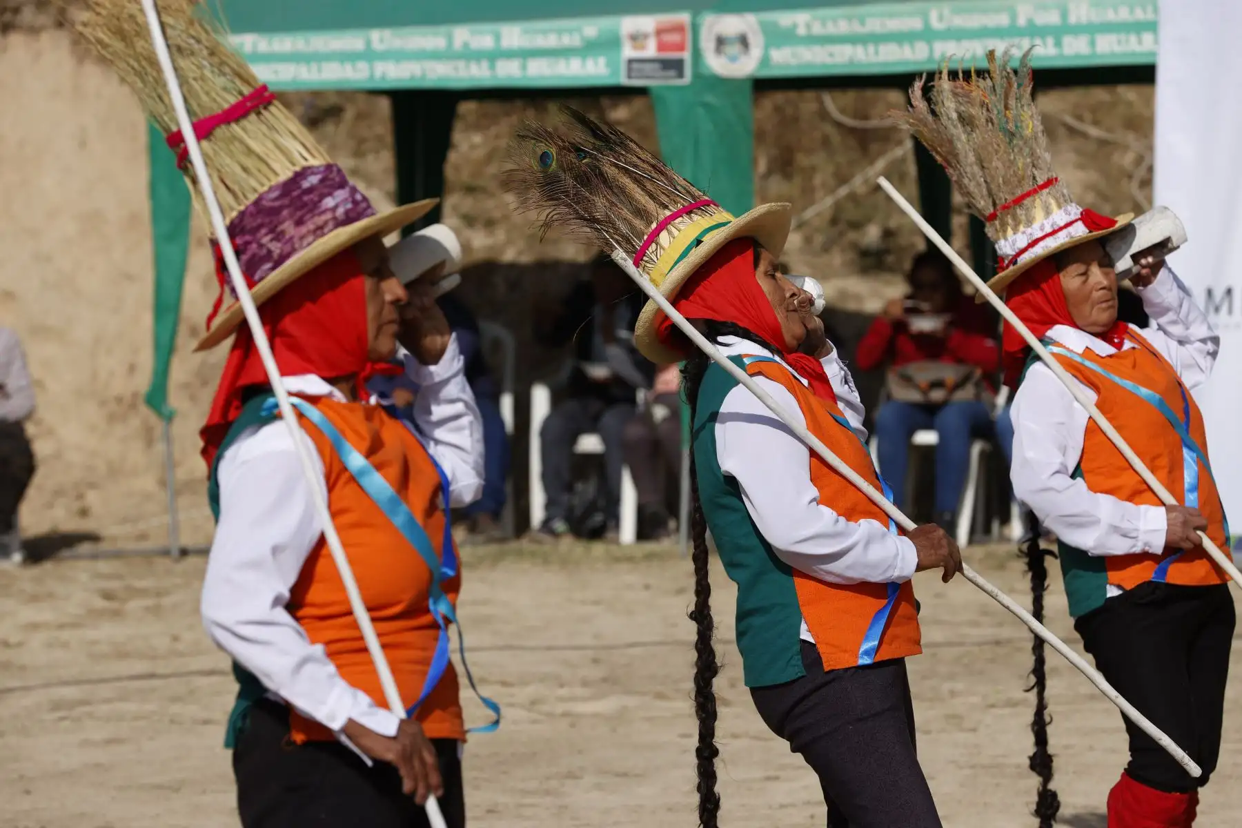 Está ubicado al norte de Lima, cerca de los pueblos San Salvador de Pampas y La Florida, en el distrito Atavillos Bajo, provincia de Huaral. El tiempo de viaje es de aproximadamente 3 horas desde Lima y 3 horas de caminata de Pampas a Rupac.
Foto: ANDINA/Melina Mejía