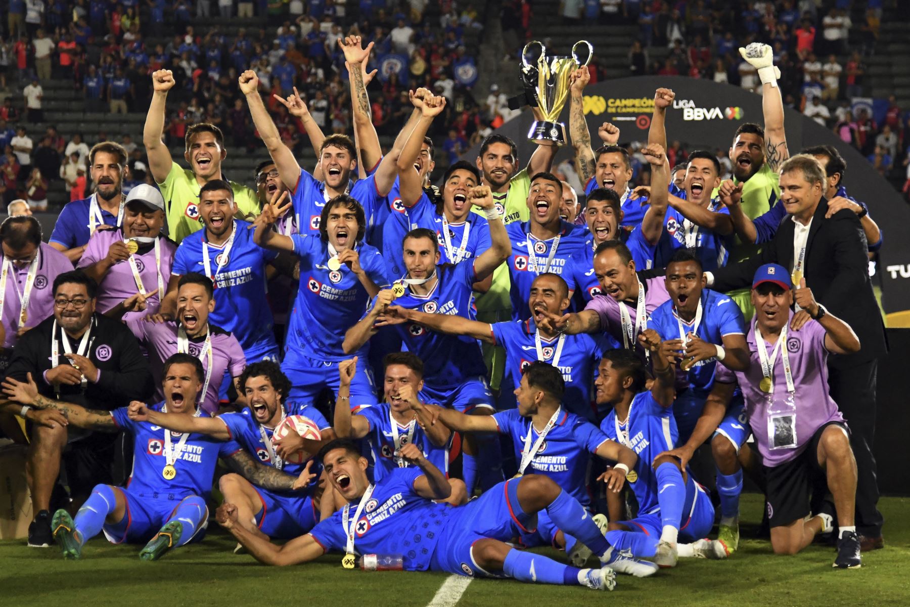 Cruz Azul derrota al Atlas en penales y obtiene la Supercopa de la Liga MX 2022. Foto: AFP