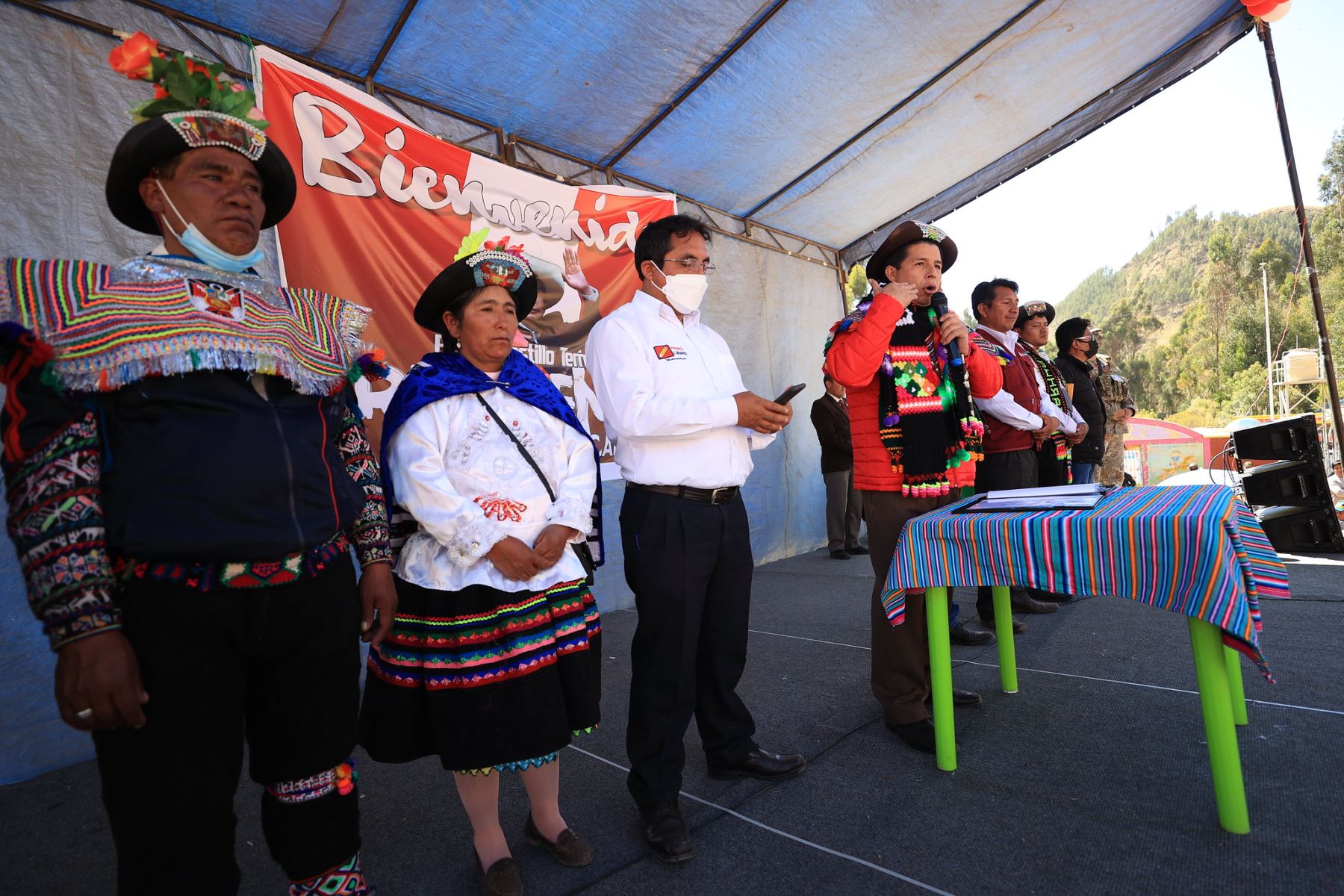 El presidente Pedro Castillo sostuvo  un encuentro con la población del centro poblado de Carhuapata, en la provincia de Angaraes, región Huancavelica.
Foto: ANDINA / Prensa Presidencia