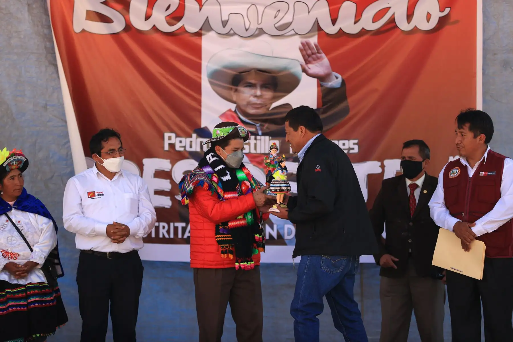 El presidente Pedro Castillo sostuvo  un encuentro con la población del centro poblado de Carhuapata, en la provincia de Angaraes, región Huancavelica.
Foto: ANDINA / Prensa Presidencia