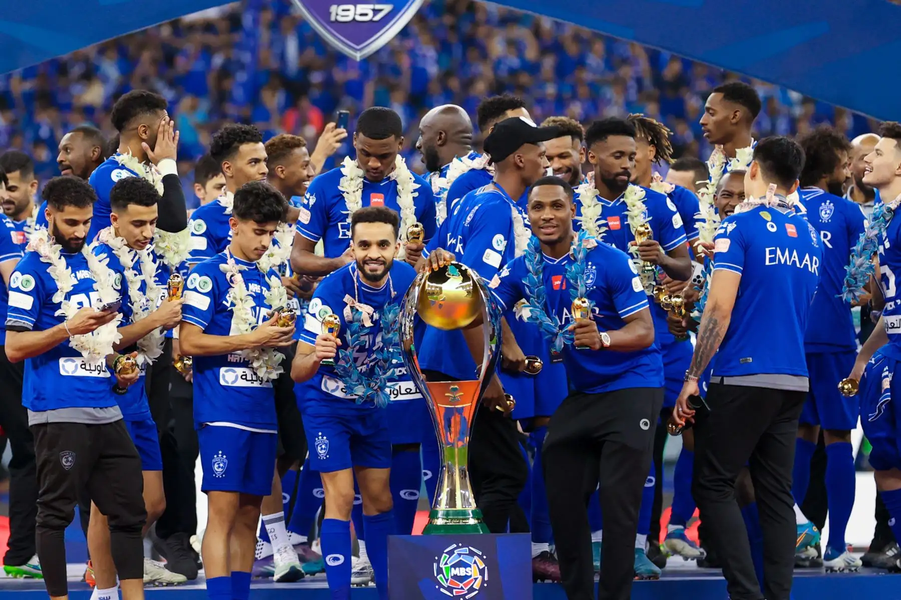 Al Hilal es campeón de la Liga de Arabia Saudita. El jugador de la Selección Peruana  André Carrillo destacó  ante Al-Faisal y se coronó campeón en la última jornada de la Liga de Arabia Saudita.
Foto: @Alhilal_FC
