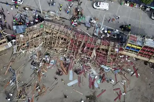 El accidente ocurrió en la Plaza de Toros Gilberto Charry durante el fin de semana feriado en el que se celebran las fiestas de San Pedro, las más populares de la región. Foto: AFP