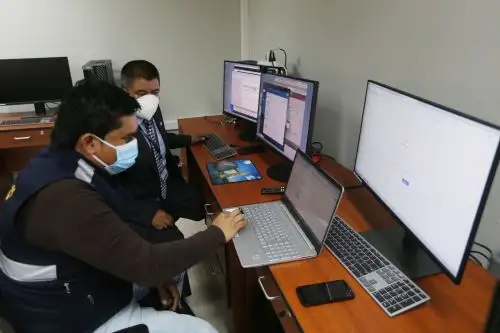 La Fiscalía Corporativa Especializada en Ciberdelincuencia de Lima Centro, en Surco, cuenta con cuatro despachos que investigan ciberdelitos como el fraude informático la suplantación de identidad. Foto:ANDINA/Daniel Bracamonte