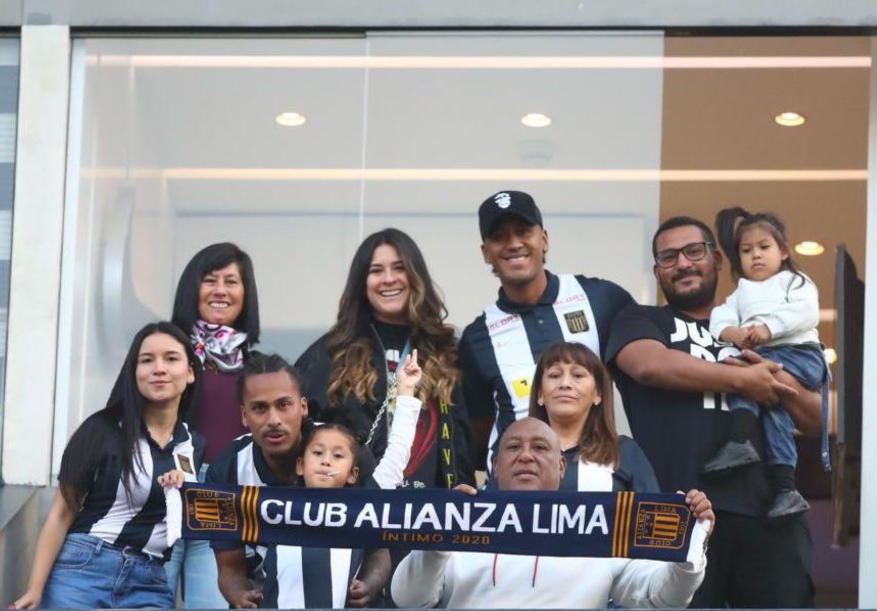 Renato Tapia mostró su deseo de jugar en Alianza Lima