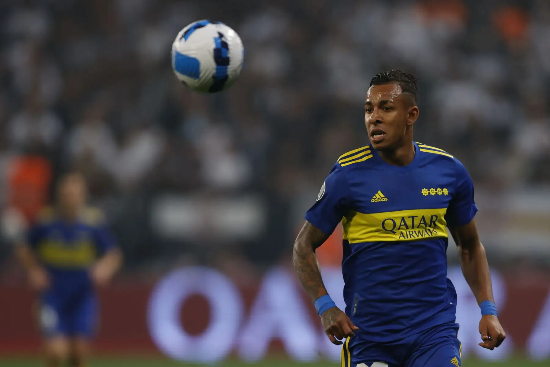 Sebastián Villa de Boca controla un balón, en un partido de la Copa Libertadores, entre Corinthians y Boca Juniors, en el estadio Arena de Sao Paulo (Brasil).
Foto: EFE Sebastián Villa de Boca controla un balón, en un partido de la Copa Libertadores, entre Corinthians y Boca Juniors, en el estadio Arena de Sao Paulo (Brasil).
Foto: EFE