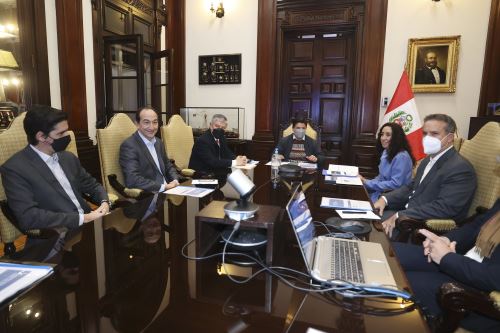 Presidente Pedro Castillo recibe en Palacio de Gobierno a los representantes de las AFP