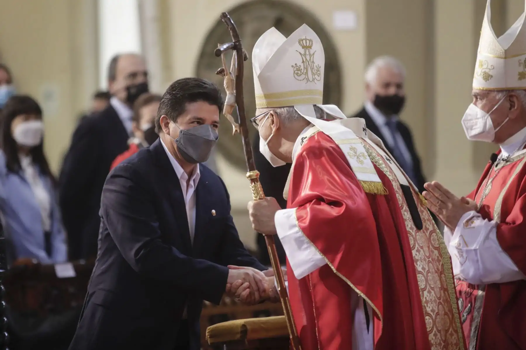 El presidente Pedro Castillo, participó de la santa misa con ocasión de la Solemnidad de los Santos Apóstoles Pedro y Pablo, que se realizó en la Basílica Catedral Metropolitana de Lima.
Foto: ANDINA/Presidencia Perú