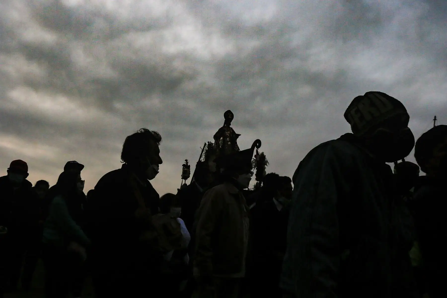Al ritmo de la música salió la tradicional procesión de San Pedro y San Pablo en el Muelle de Chorrillos. Con la presencia de cientos de pescadores artesanales, la imagen paseó por la bahía de Chorrillos en conmemoración por el Día del Pescador y en homenaje al mártir de la Independencia, José Olaya Balandra. Foto: ANDINA/Renato Pajuelo