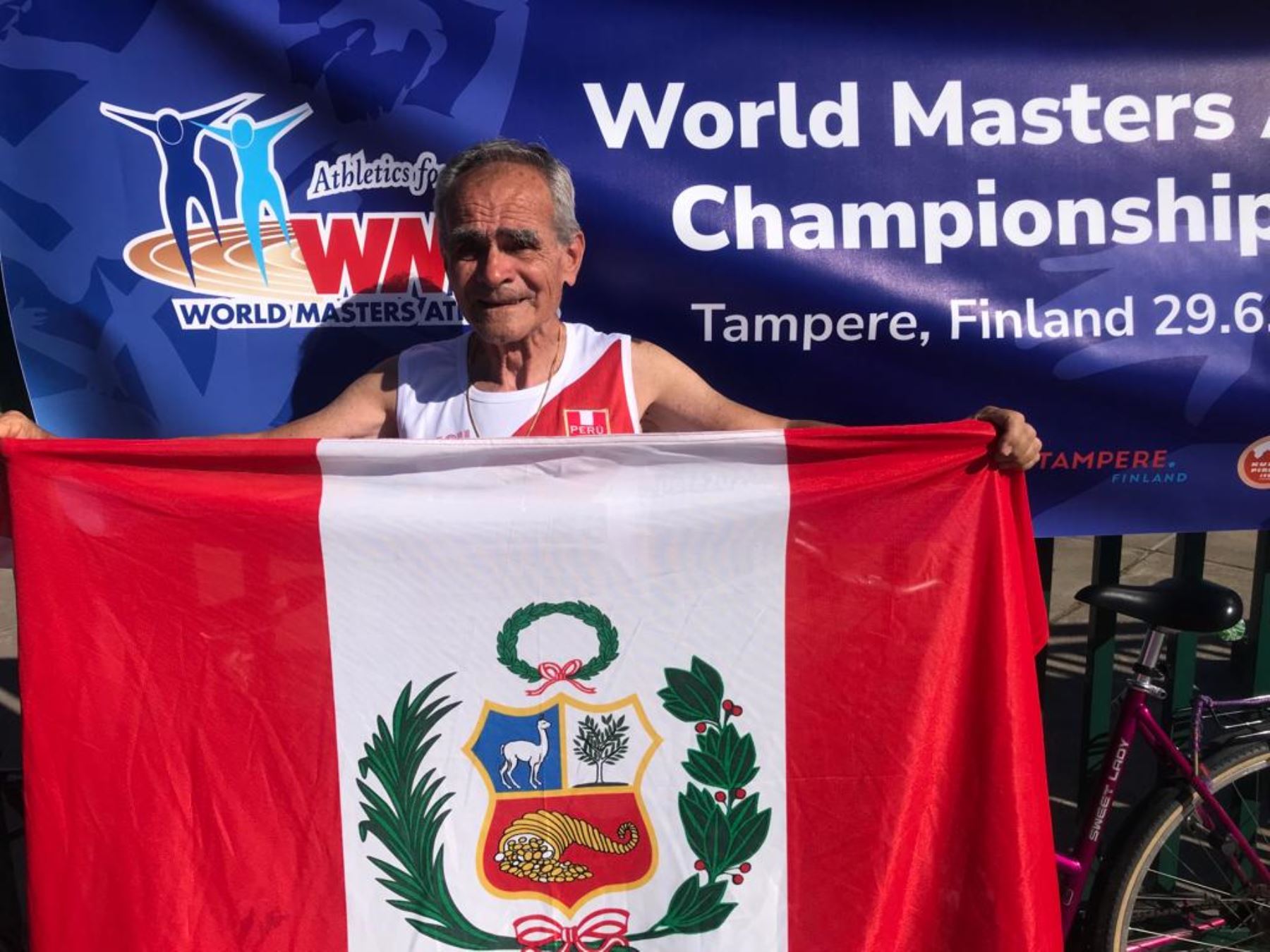 Jaime León, de 80 años, se consagró subcampeón mundial de atletismo
