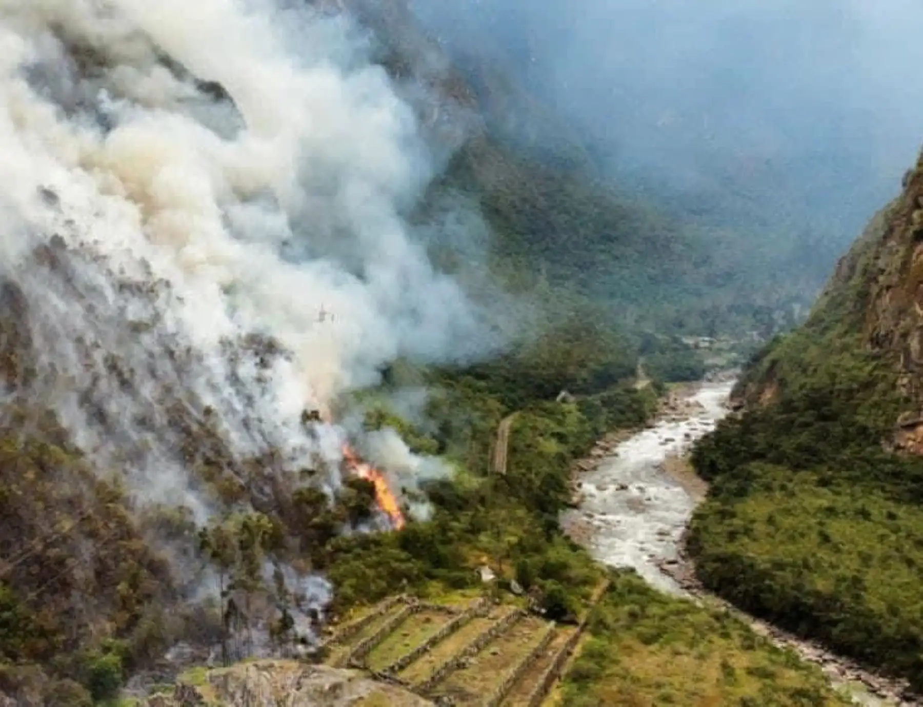 Cusco es el departamento con mayor cantidad de incendios forestales y mayor superficie territorial destruida por el fuego en lo que va del 2022, al registrar 38 casos confirmados y 4,830 hectáreas afectadas, informó el Servicio Nacional Forestal y de Fauna Silvestre. ANDINA/Difusión