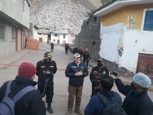 Ministro de Defensa, José Luis Gavidia, se encuentra en la zona donde se produjo el deslizamiento de tierra en el distrito de Chavín de Huántar, en Áncash.