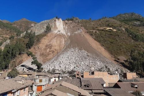 Alrededor de las 17:00 horas del 30 de junio del 2022, se produjo un derrumbe de rocas y detritos en el sector Cruz de Shallapa, en la provincia ancashina de Huari. Foto: Ingemmet