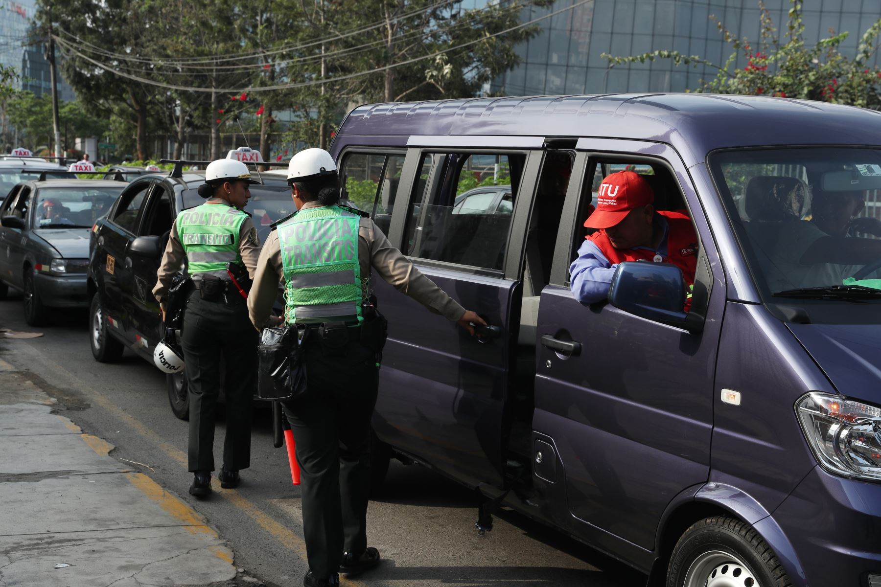 ¡Atención! Federación de autos colectivos del Perú no se sumará a paro del 4 de julio