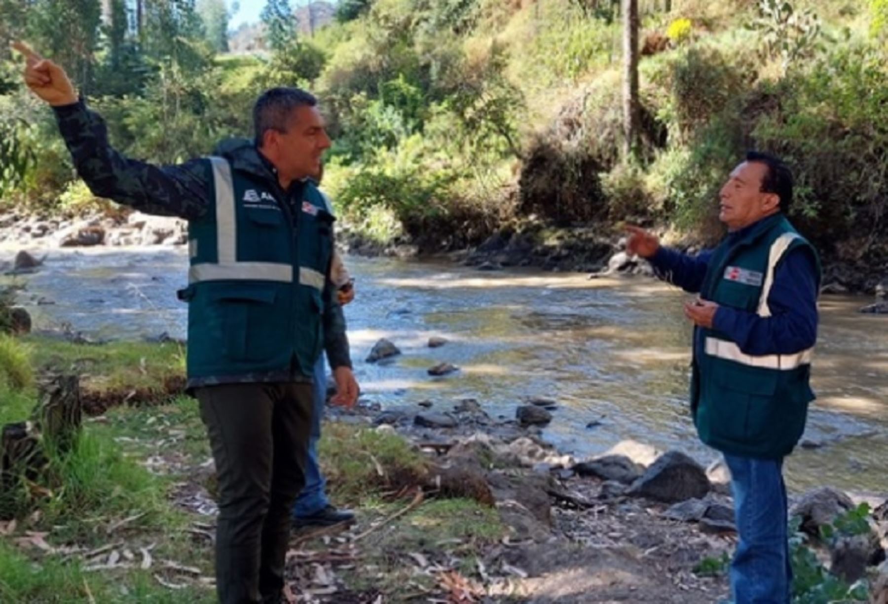 El Ministerio de Desarrollo Agrario y Riego, a través de la Autoridad Nacional del Agua, junto a otras instituciones del Estado, coordina las acciones frente al deslizamiento del cerro Cruz de Shallapa, en el distrito de Chavín de Huántar, provincia de Huari, ocurrido el pasado jueves 30 de junio.