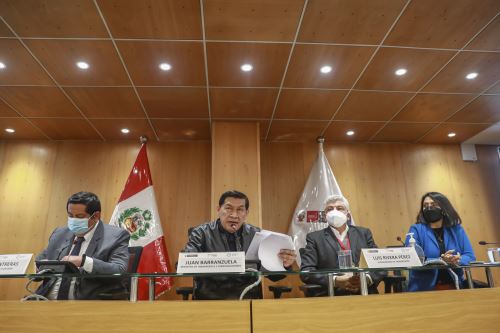 Ministro de Transportes concreta acuerdos con representantes del transporte urbano de Lima y Callao
