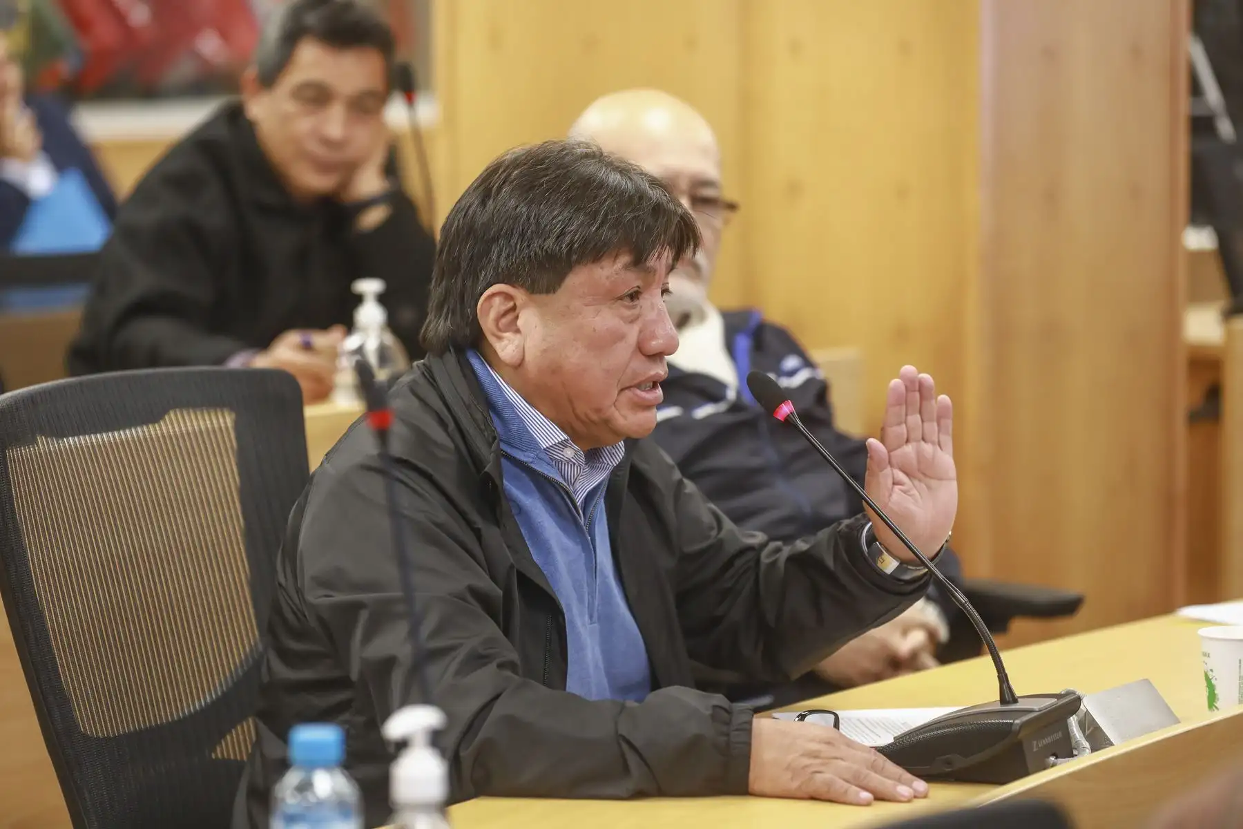 El ministro de Transportes y Comunicaciones, Juan Barranzuela, se reunió con representantes del transporte urbano de Lima y Callao. Anunció que se llegó a un acuerdo con la mayoría de gremios para levantar la medida de paralización anunciada este lunes 4 de julio. Foto: ANDINA/MTC