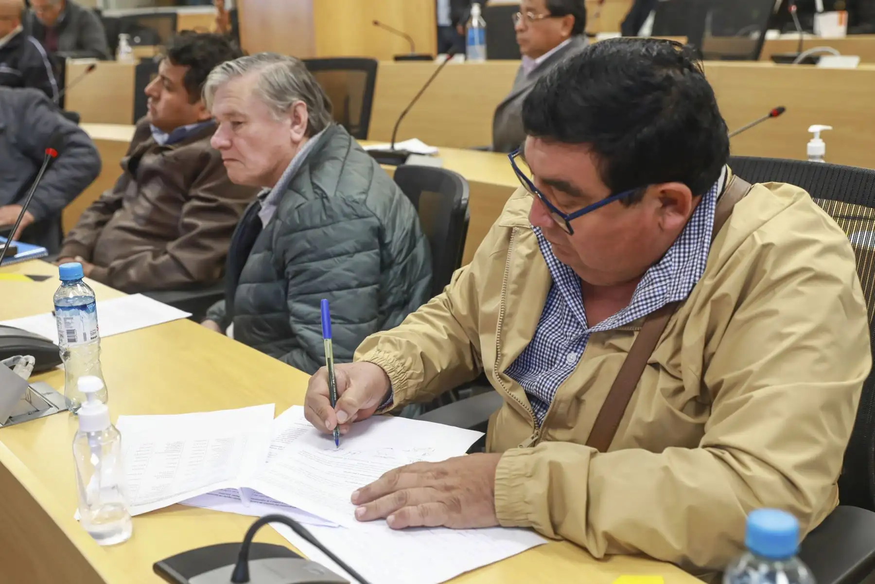 El ministro de Transportes y Comunicaciones, Juan Barranzuela, se reunió con representantes del transporte urbano de Lima y Callao. Anunció que se llegó a un acuerdo con la mayoría de gremios para levantar la medida de paralización anunciada este lunes 4 de julio. Foto: ANDINA/MTC