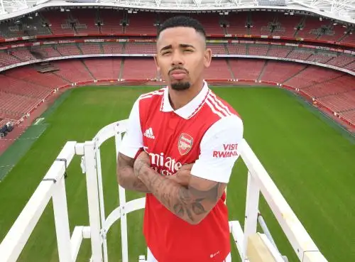 Gabriel Jesus ya se puso la camiseta del Arsenal tras dejar el Manchester City