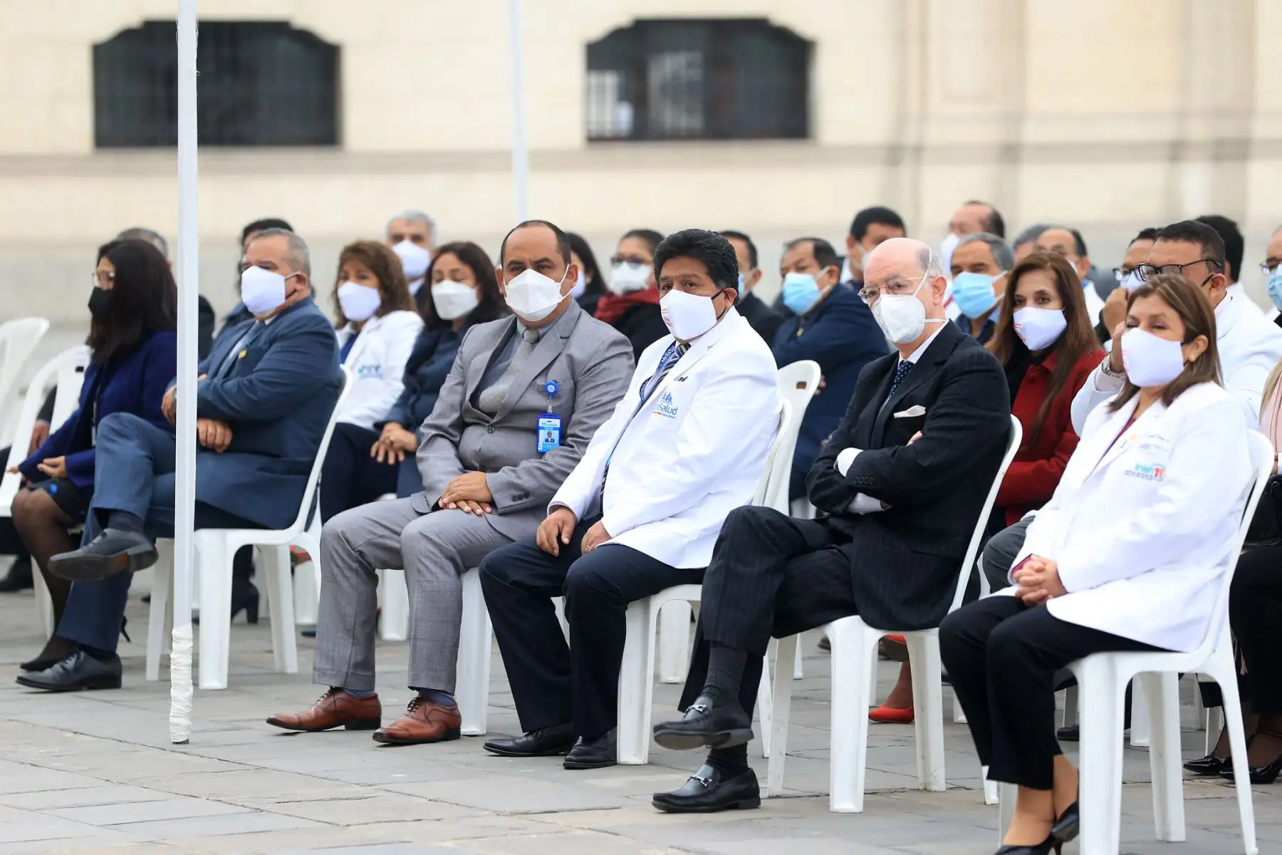 El mandatario Pedro Castillo Terrones, junto con ministros de Estado y otras autoridades, preside la actividad "Perú del Bicentenario: Asegurados en salud", en Palacio de Gobierno. Foto: ANDINA/Prensa Presidencia