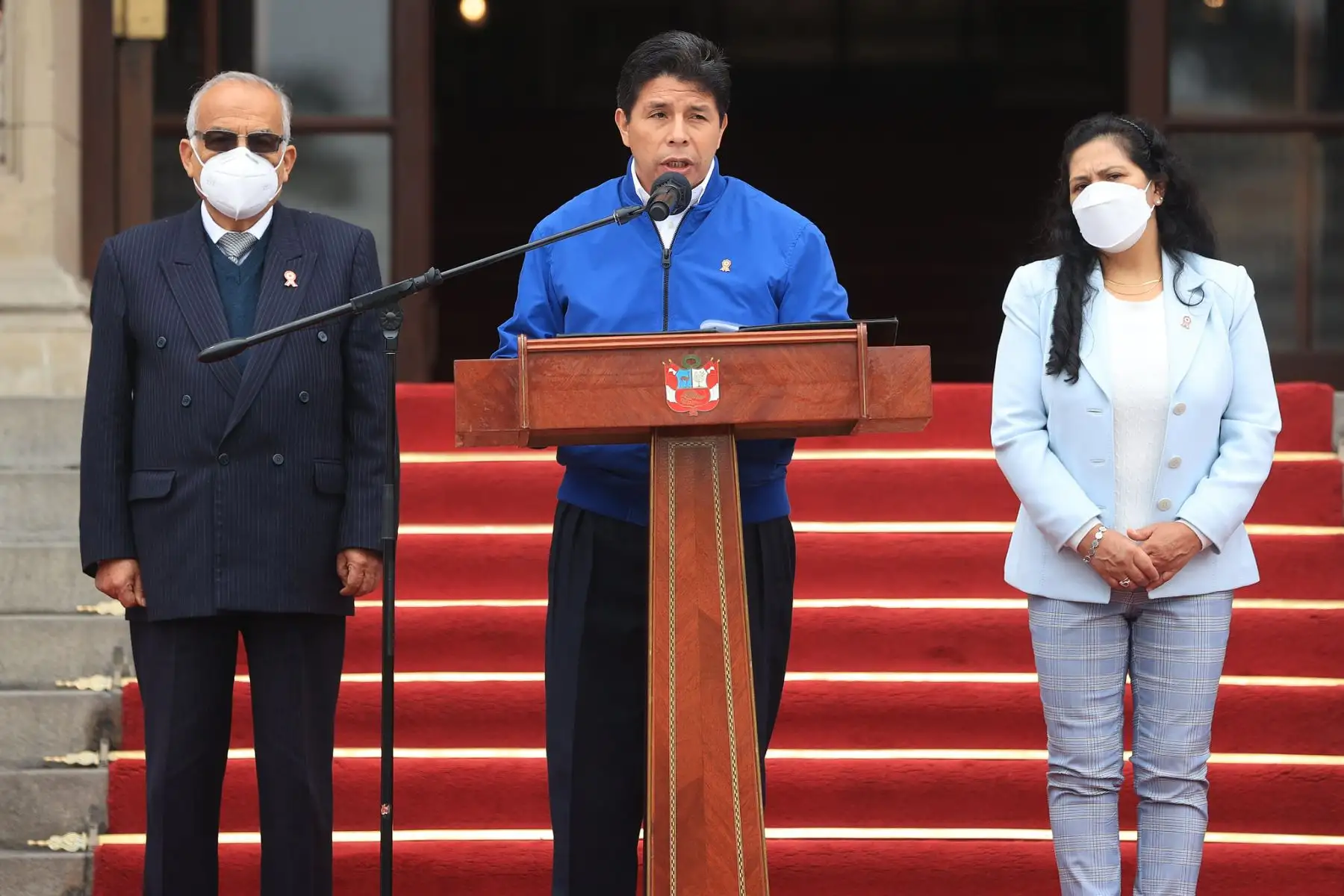 El mandatario Pedro Castillo Terrones, junto con ministros de Estado y otras autoridades, preside la actividad "Perú del Bicentenario: Asegurados en salud", en Palacio de Gobierno. Foto: ANDINA/Prensa Presidencia