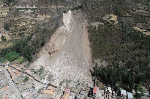 Una brigada del Ingemmet hizo una evaluación geológica en el sector Cruz de Shallapa del distrito Chavín de Huántar, región Áncash, donde se registró un derrumbe. Foto: Ingemmet