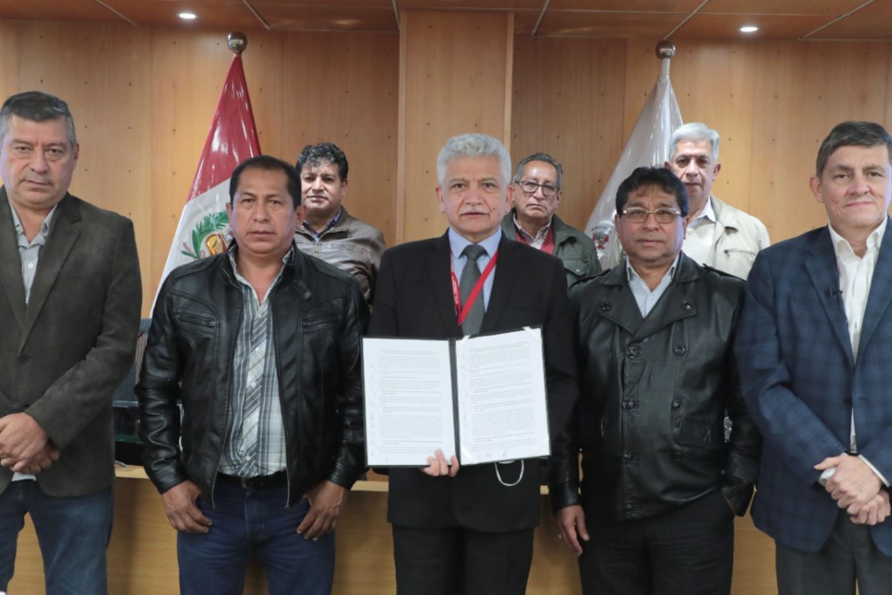 Transportistas urbanos levantan paro en Lima y Callao tras alcanzar acuerdo con MTC