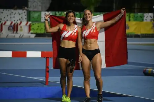 Nicole Hein ganó la medalla de oro en en salto con pértiga.