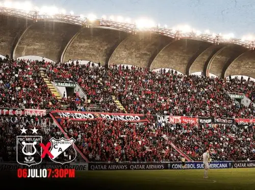 En Arequipa ya se vive el ambiente del trascendental partido entre el FBC Melgar y el Deportivo Cali por el pase a los cuartos de final de la Copa Sudamericana. A esta hora los hinchas se congregan en el estadio de la UNSA.