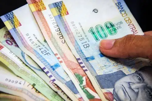 Dinero.