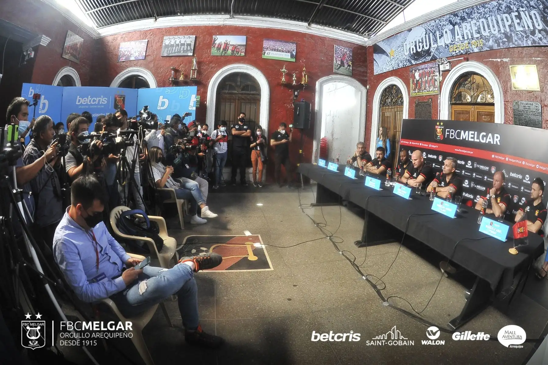 Pablo Lavallén se mostró feliz por convertirse en técnico del Melgar y aseguró que se trata de un "gran desafío" porque se trata de un equipo que viene de ganar el Torneo Apertura y clasificar a los cuartos de final de la Copa Sudamericana 2022. Foto: @MelgarOficial
