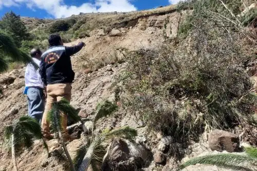 El deslizamiento en la parte alta del canal Pellco destruyó un tramo del canal de riego en el distrito de Independencia, región Áncash.