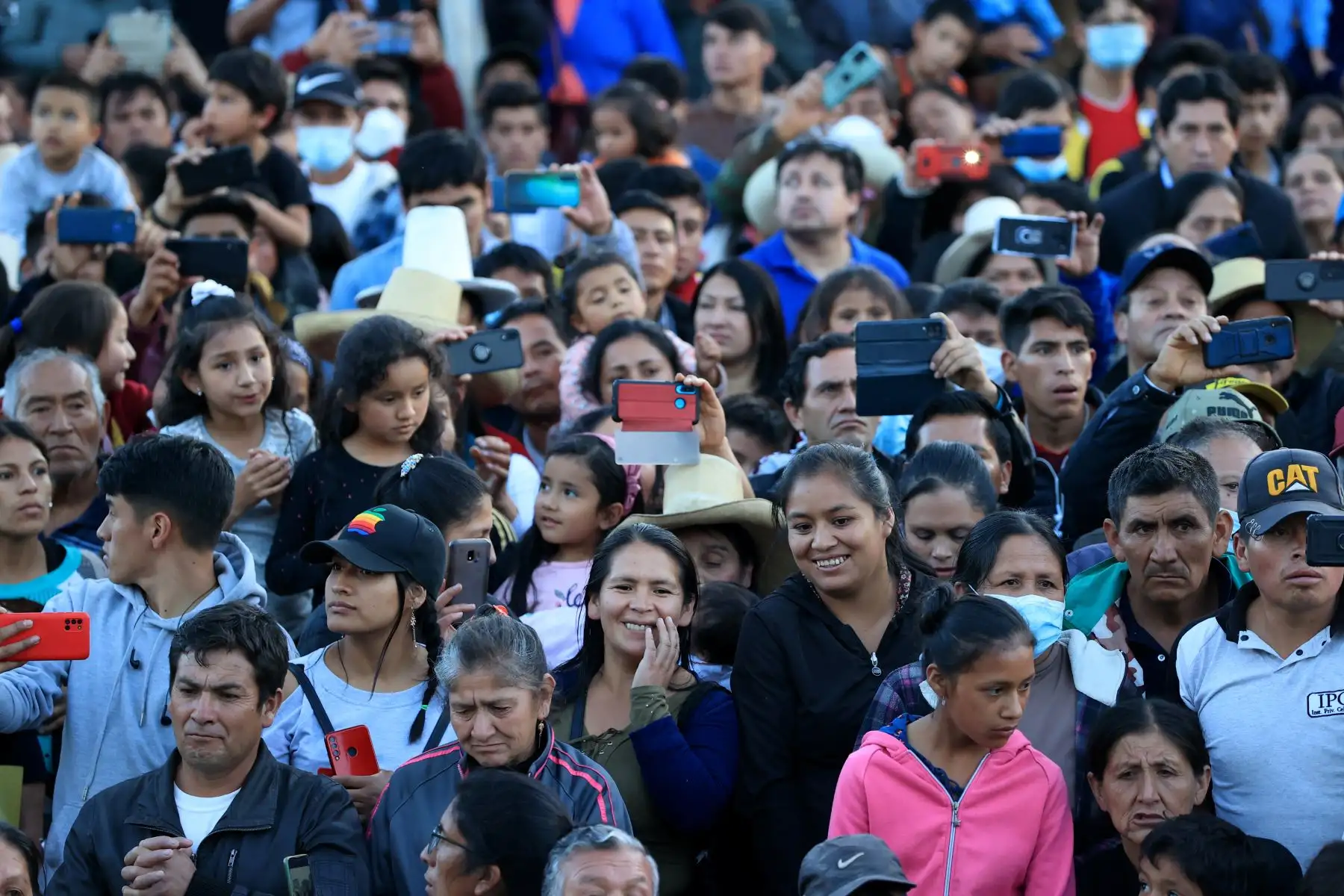 Luego de finalizado el Consejo de Ministros Descentralizado el presidente Pedro Castillo, sostuvo un encuentro con los pobladores en la plaza de armas de Celendín, Cajamarca.
Foto: ANDINA/Presidencia Perú
