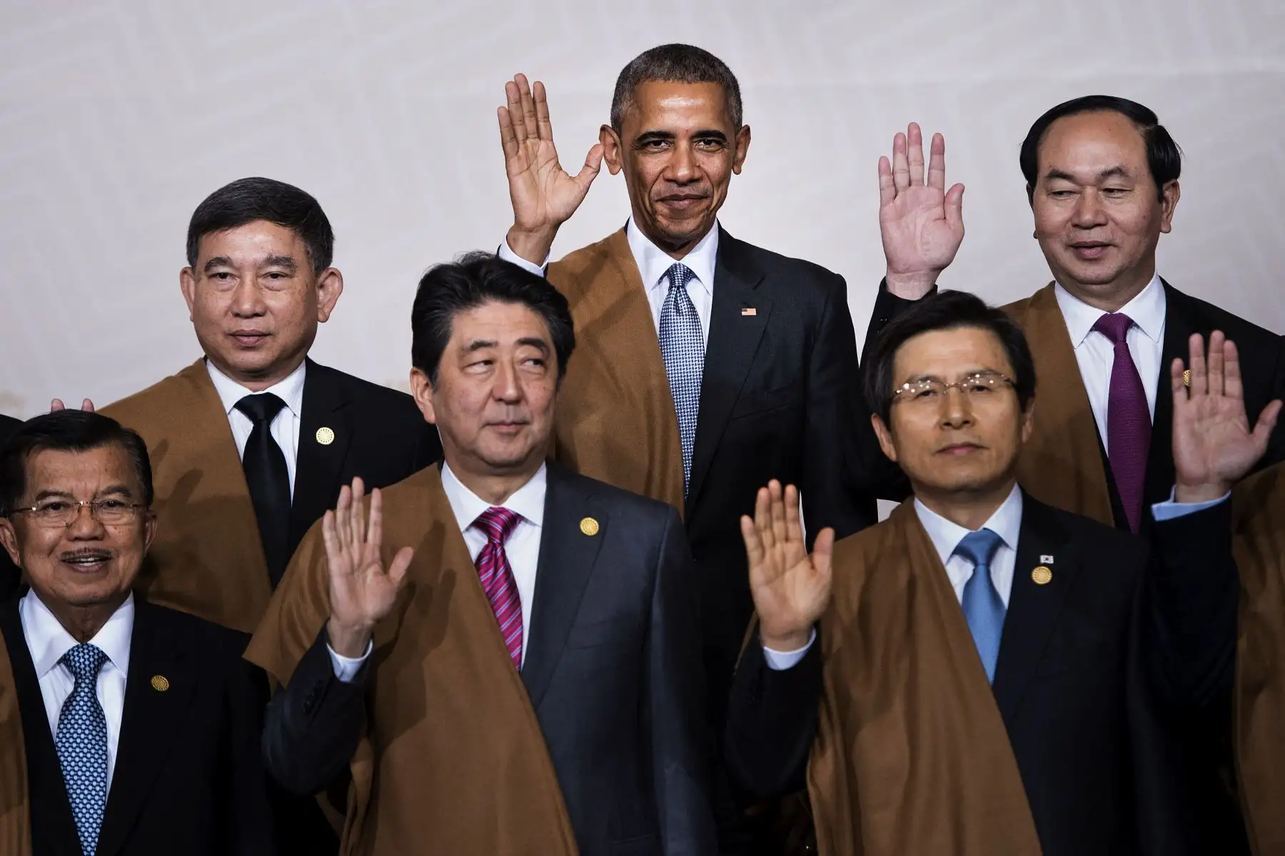 Líderes de Asia-Pacífico posan para la "foto de familia". " en el último día de la Cumbre de Cooperación Económica Asia-Pacífico (APEC) en el Lima Con Centro de Convención de Lima el 20 de noviembre de 2016.
Foto: AFP