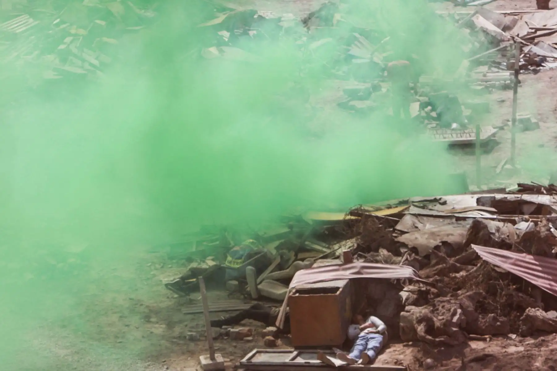 La Primera Brigada Multipropósito del Ejercito demuestra sus capacidades de respuesta ante materiales peligrosos y agentes NBQR ( nucleares, biológicos, químicos o radiológicos en un ejercicio multisectorial en coordinación con la Unidad de Desactivación de Explosivos de la Policía Nacional8 UDEX ), Cuerpo General de Bomberos y el Sistema de Atención Móvil de Urgencia del Ministerio de Salud ( SAMU ).
  Foto: ANDINA/Héctor Vinces