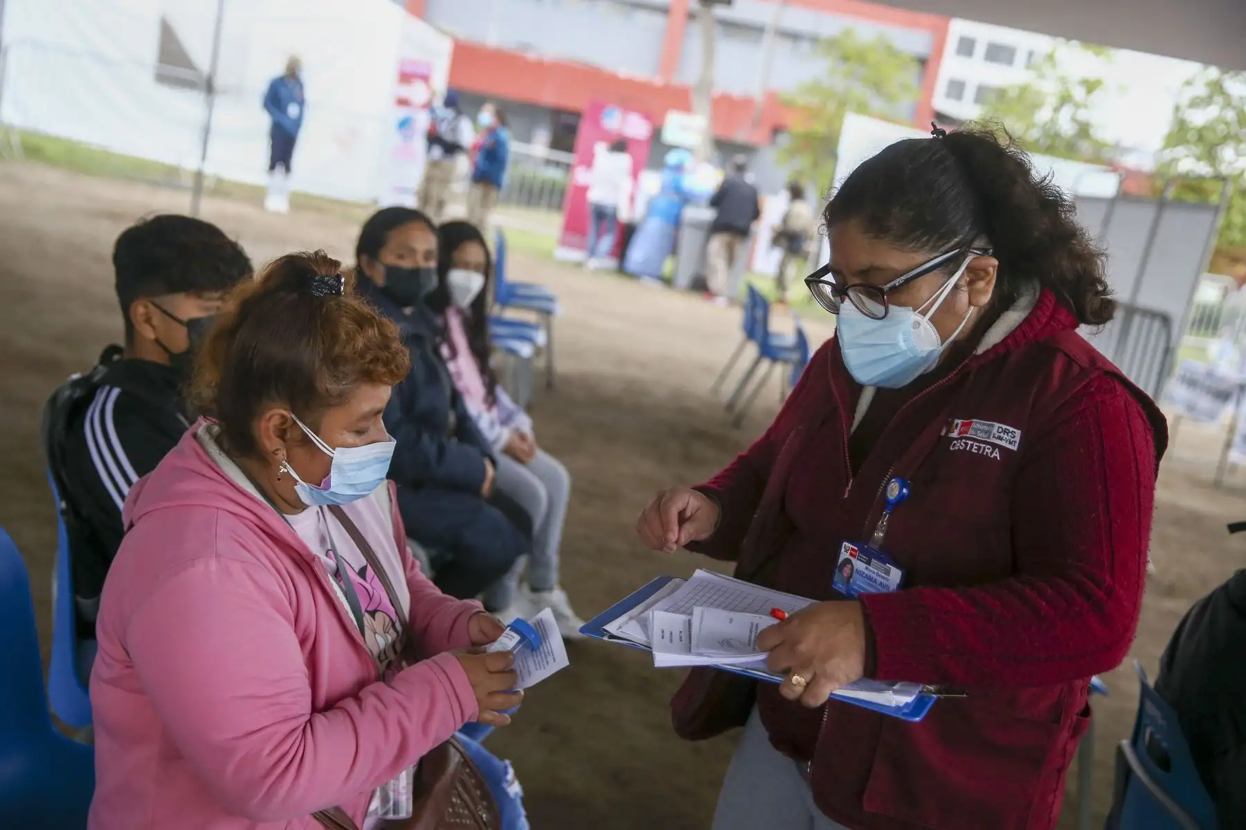 Ministerio de Salud realiza campaña de vacunación contra la influenza y el covid-19 en el Instituto Peruano del Deporte de San Juan de Miraflores.
Foto: ANDINA/Carla Patiño Ramírez