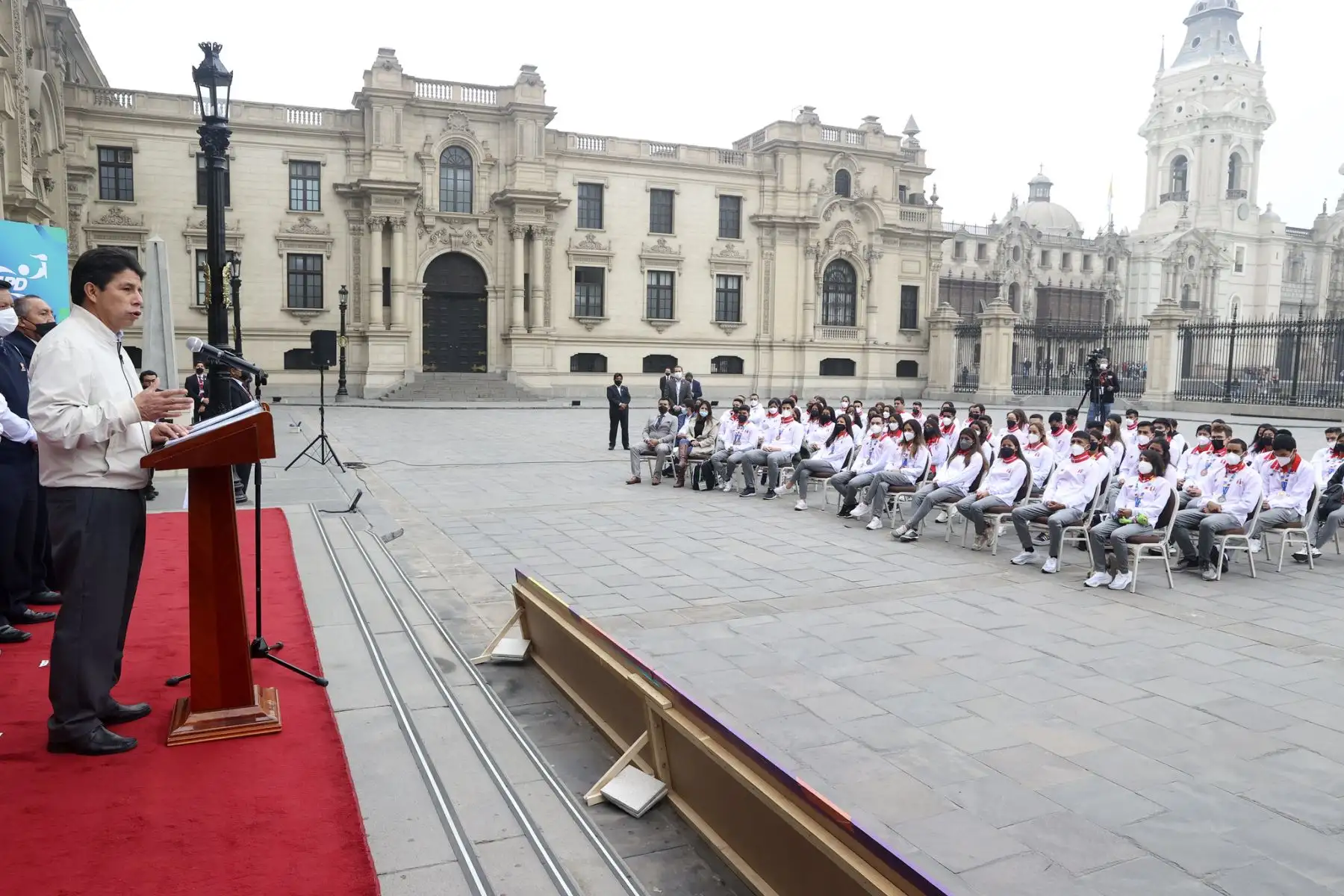 Presidente de la República, Pedro Castillo, entrega premios a deportistas peruanos que obtuvieron medallas en la XIX edición de los Juegos Bolivarianos Valledupar 2022.
Foto: ANDINA/Prensa Presidencia
