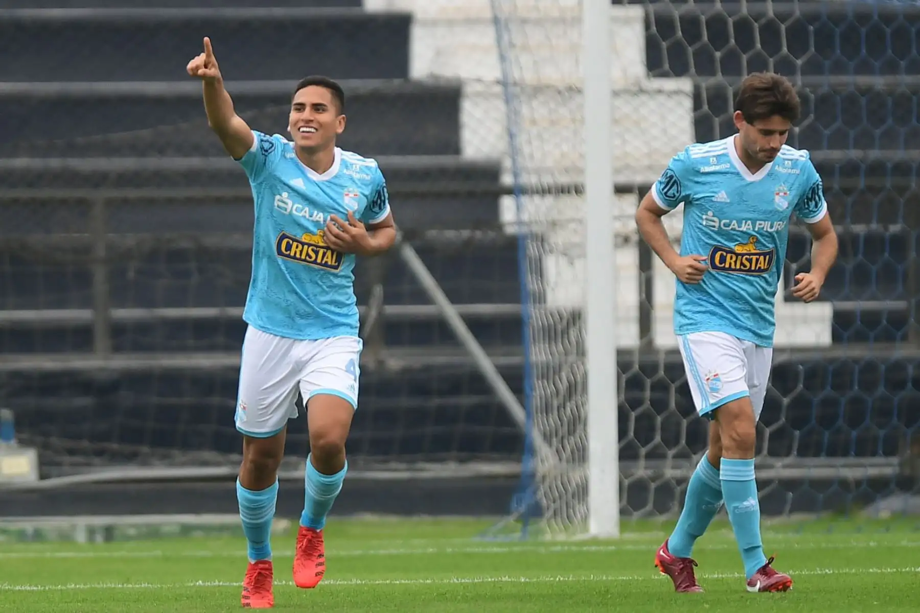 Gianfranco Chávez, jugador de Sporting Cristal celebra su gol durante un partido jugado ante  Sport Huancayo  por la primera fecha del Torneo Clausura Liga 1 en el Estadio Alejandro Vilanueva.
Foto: Liga 1