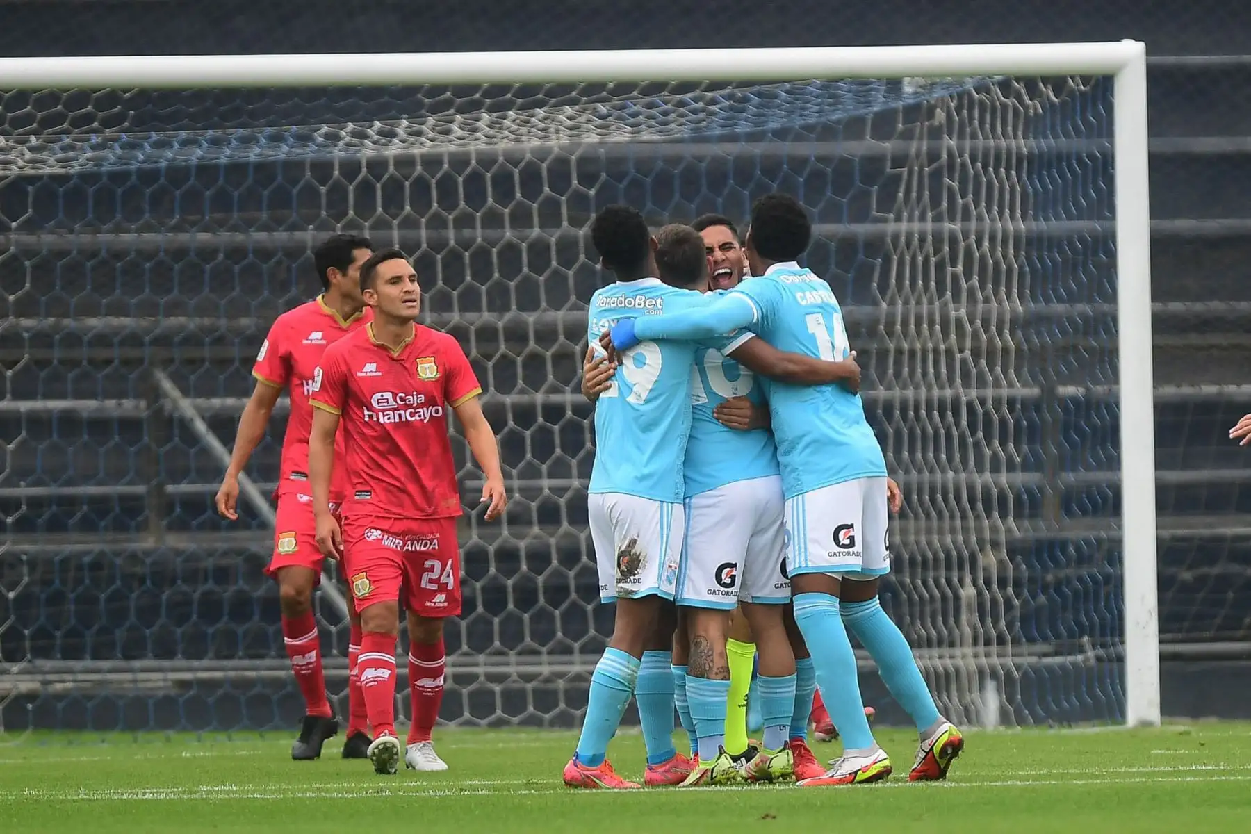 Gianfranco Chávez, jugador de Sporting Cristal celebra su gol durante un partido jugado ante  Sport Huancayo  por la primera fecha del Torneo Clausura Liga 1 en el Estadio Alejandro Vilanueva.
Foto: Liga 1