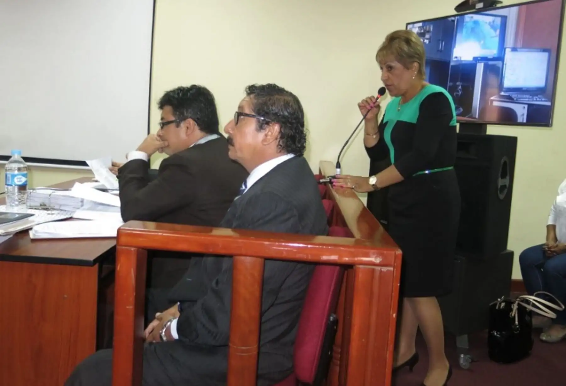 La ex autoridad municipal fue sentenciada en julio del 2018, por la adquisición de semáforos inteligentes en la ciudad de Chimbote, que según la acusación fiscal se encontraron sobrevalorados. Desde ese entonces, se encuentra en condición de prófuga de la justicia.
