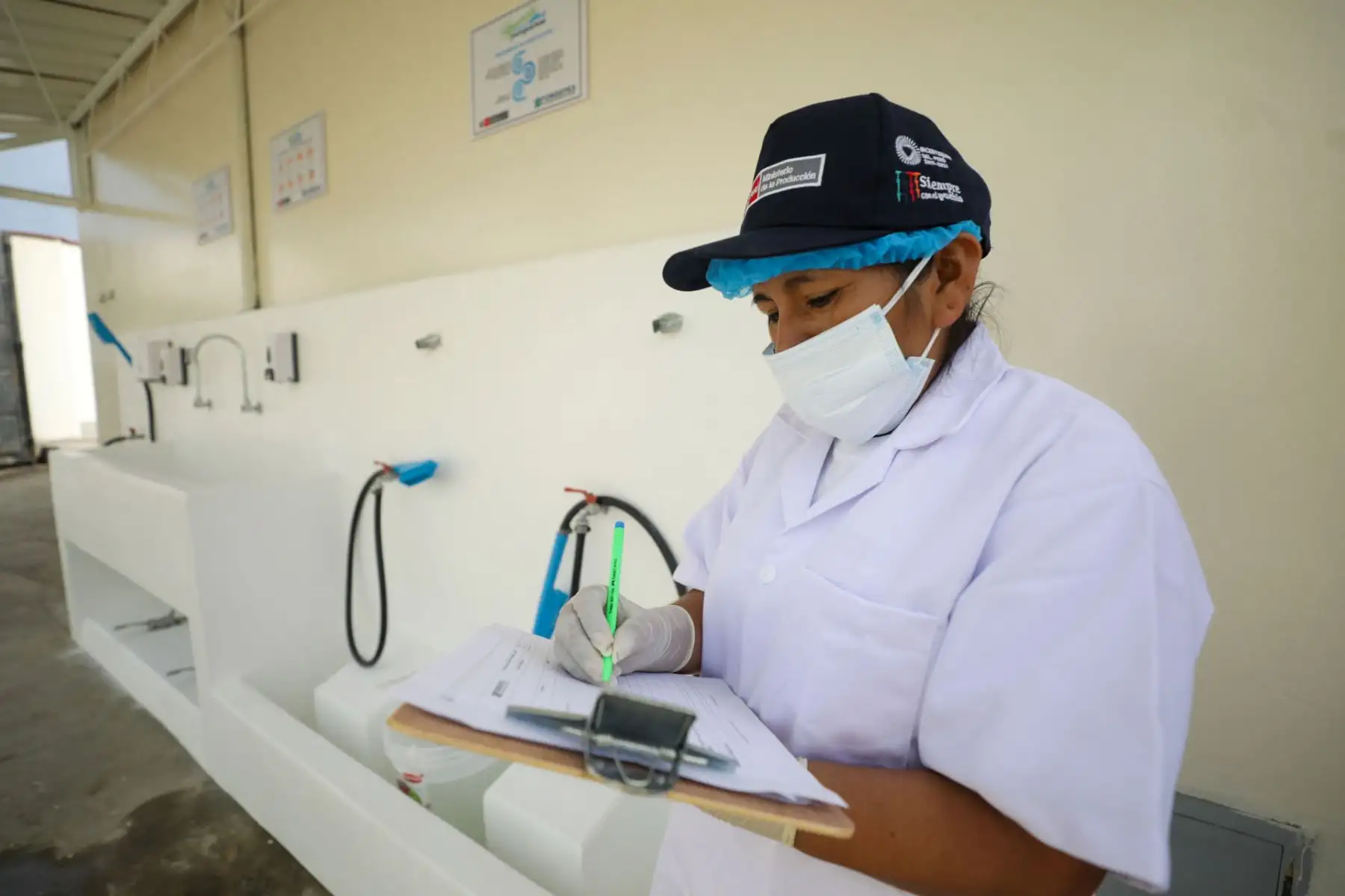 Entregan desembarcadero pesquero de Cancas en Tumbes que demandó una inversión de S/ 27 millones.
Foto: Produce