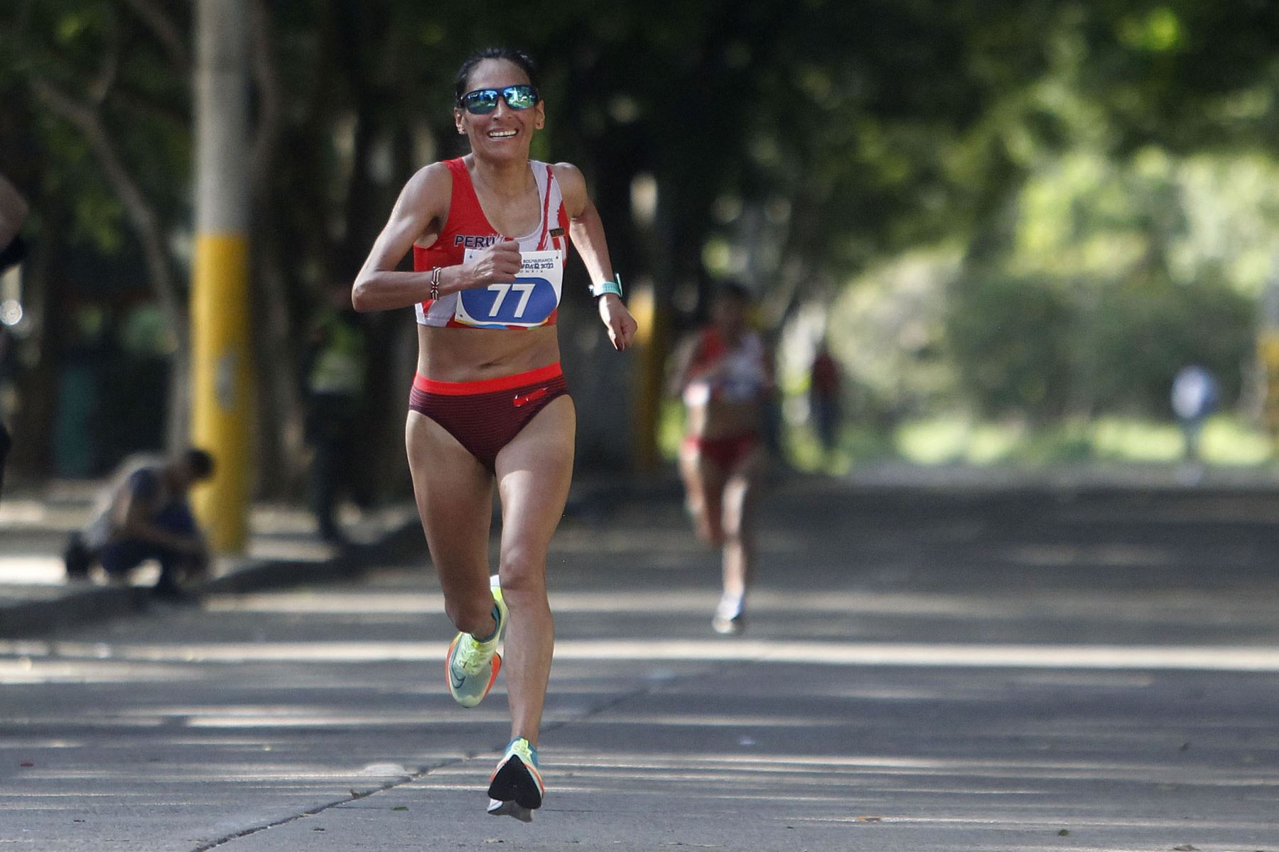 Gladys Lucy Tejeda de Perú  gana la medalla de oro en la media maratón femenina  en los XIX Juegos Bolivarianos en Valledupar.
Foto: EFE