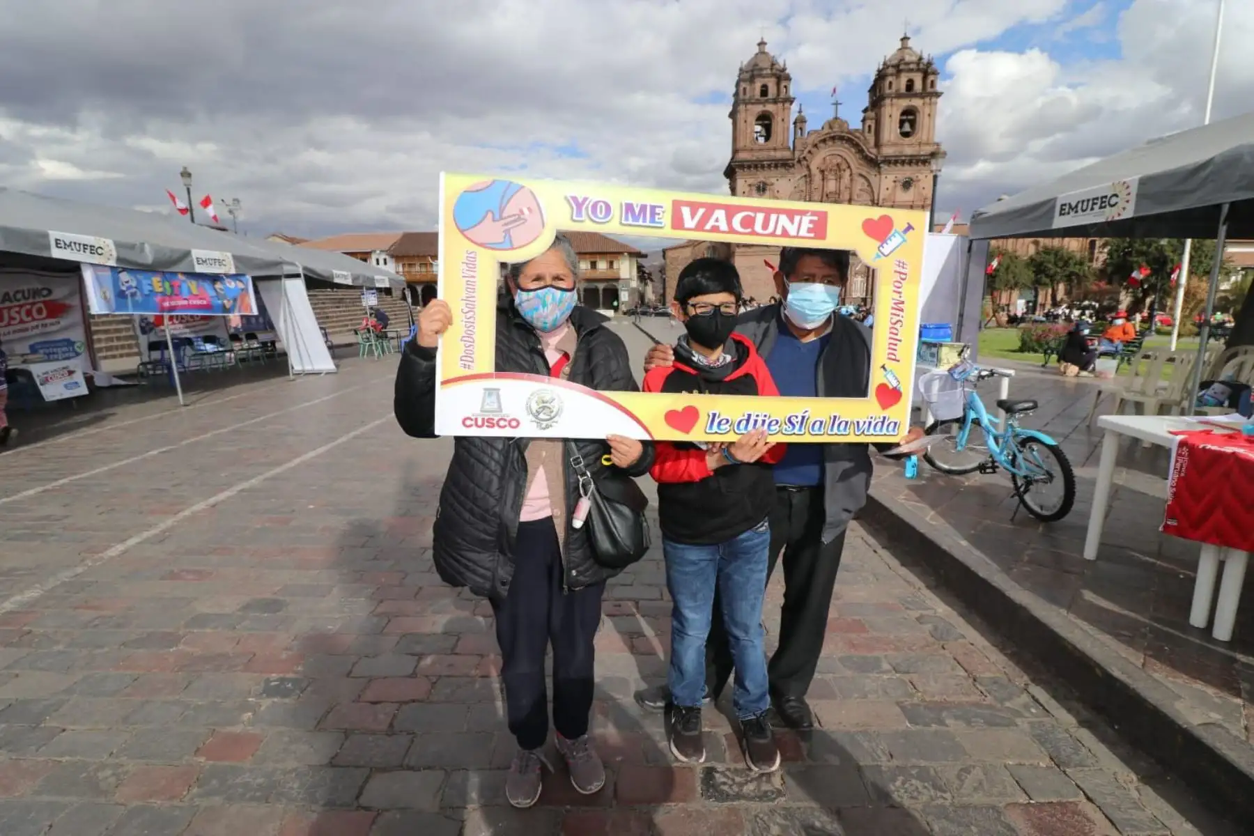 Decenas de personas se vacunaron contra la covid -19 durante la campaña "Me vacuno Cusco" que se desarrolló en esa ciudad andina.
Foto: Minsa