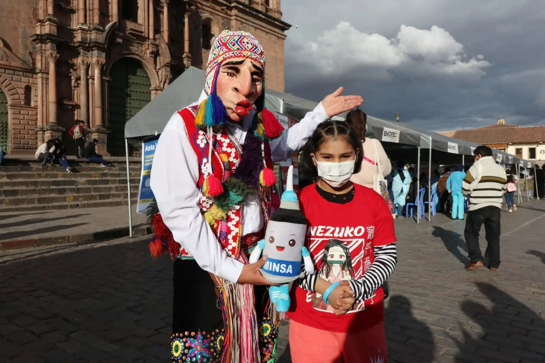 Decenas de personas se vacunaron contra la covid -19 durante la campaña "Me vacuno Cusco" que se desarrolló en esa ciudad andina.
Foto: Minsa